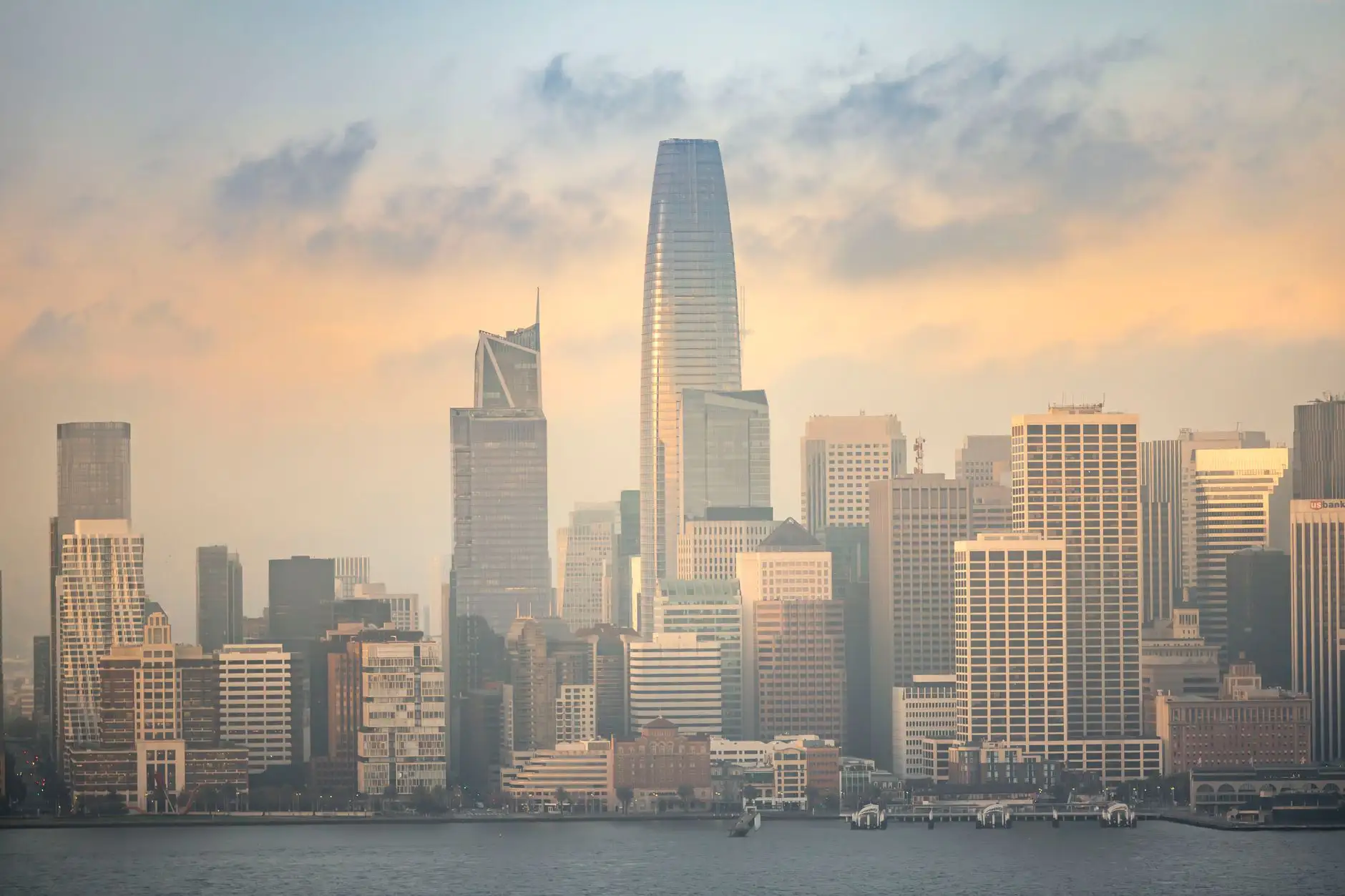 2025年供应链管理技术趋势与商贸服务效率提升路径